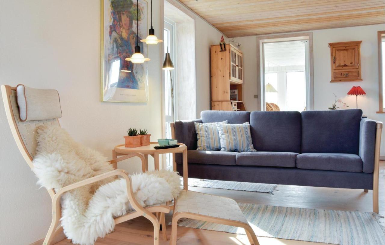 2 Bedroom Amazing Home In Lemvig Norby  Экстерьер фото
